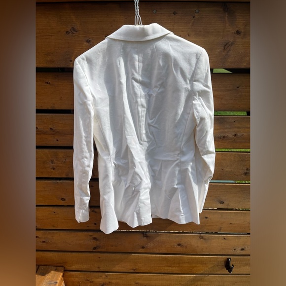BANANA REPUBLIC Pique blazer in white. Size 4 Tall. EUC. - Picture 9 of 14
